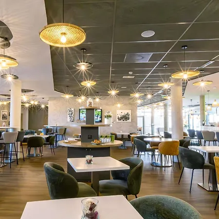 Ibis Styles Centre 3*