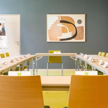 Ibis Styles Centre Hotel 3*