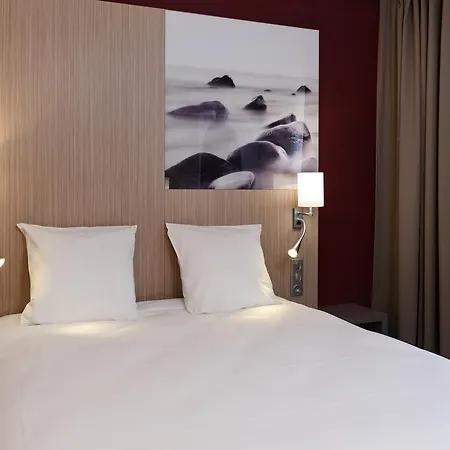 Ibis Styles Centre 3* טרואה