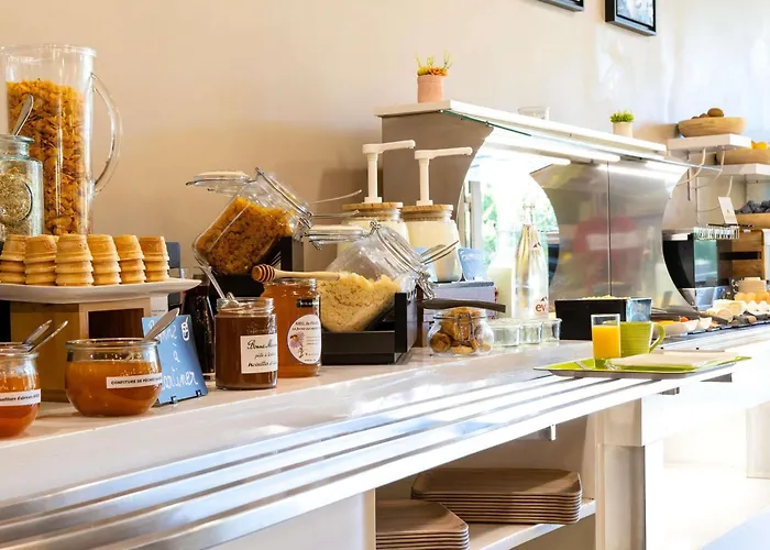 מלון Ibis Styles Centre 3*