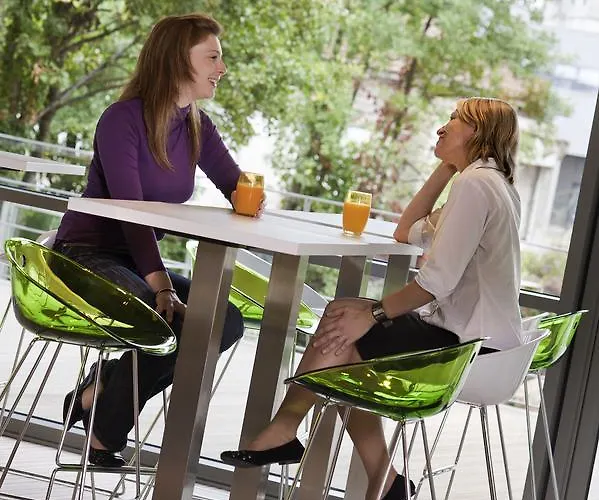 מלון Ibis Styles Centre 3*